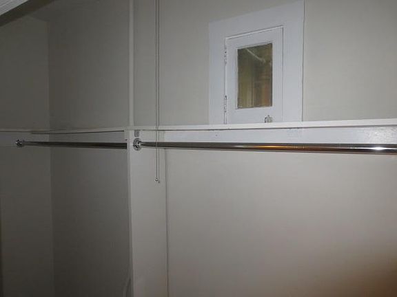 5th image of 1067 Valencia St APT 2