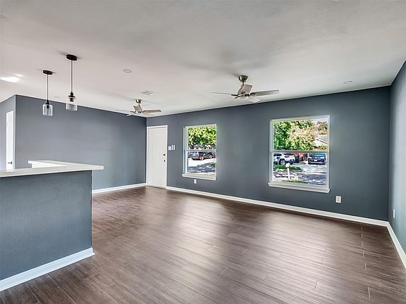5th image of 9814 Trumpet St