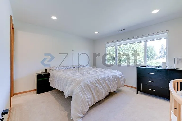 8835 SE 36th St — Photo 17