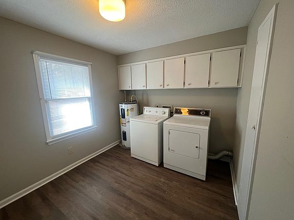 3rd image of 27 Bruce Dr