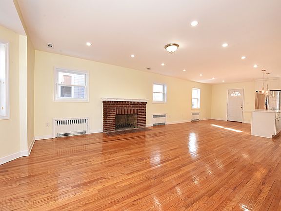 4th image of 8540 Eton St