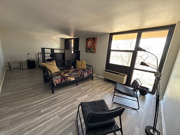 4th image of 2921 S Michigan Ave APT 413