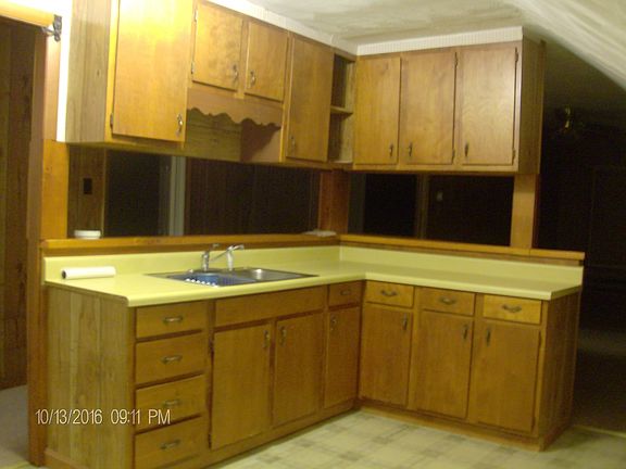 2nd image of 176 Laurel Hill Avenue # Fl 3rd