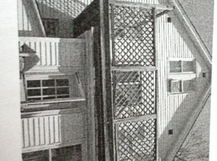 37 Plinn St, Pittsfield, MA 01201