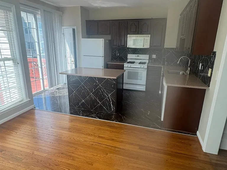 11500 Sutherland Hill Way — Photo 7