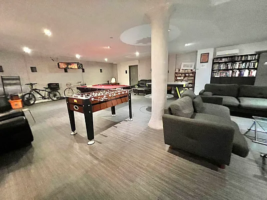 Rented by ERNY LLC | media 17