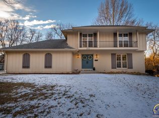 2201 SW 33rd St, Topeka, KS 66611