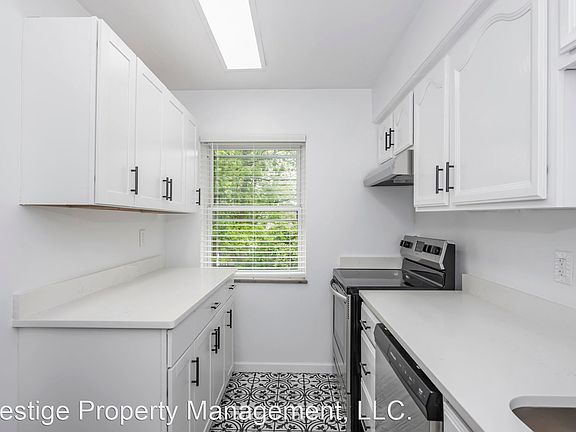 3rd image of 6953 Murray Ave #2
