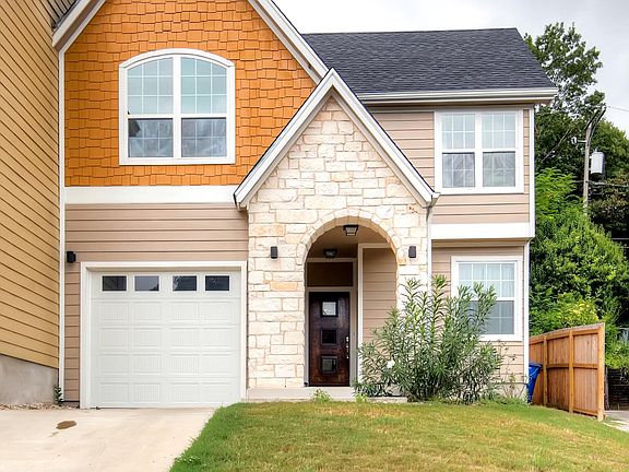 2nd image of 1505 Rockdale Cir #B