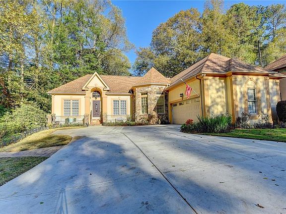 3rd image of 1730 Laurel Creek Dr