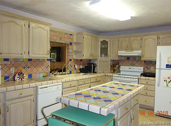 3rd image of 21561 SW 87th Ct