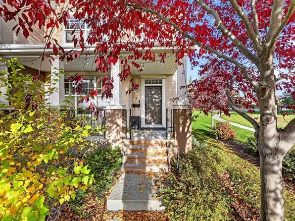 6 E Prestwick Estate Gate SE, Calgary, AB T2Z 4B6