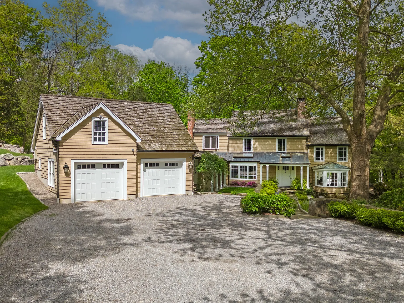 4 bed, 3.5 bath, 3859 sqft, $18,000 — Photo 2