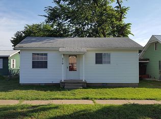 210 Caddo St, Minco, OK 73059