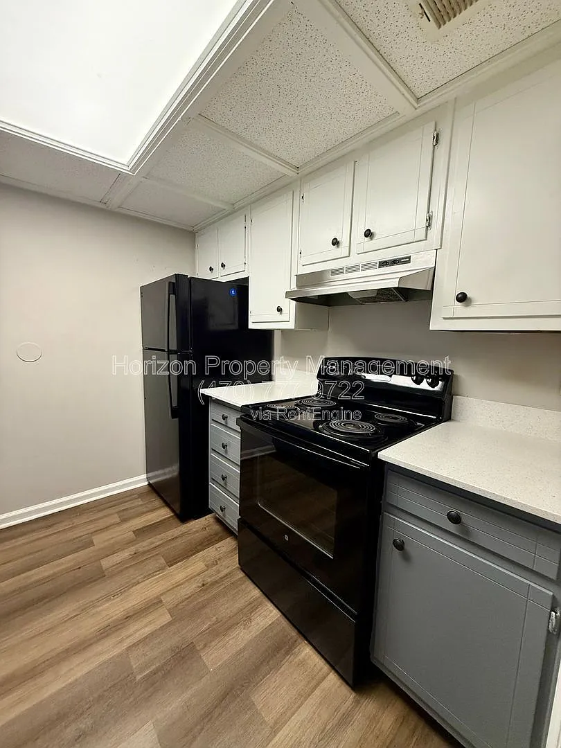 2 bed, 1.5 bath, 1024 sqft, $1,395 — Photo 4