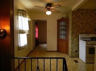 417 Lake Cliff Dr, Erie, PA