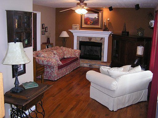 3rd image of 5986 Katrina Ln