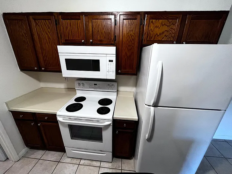 8000 University Ave #402 — Photo 13