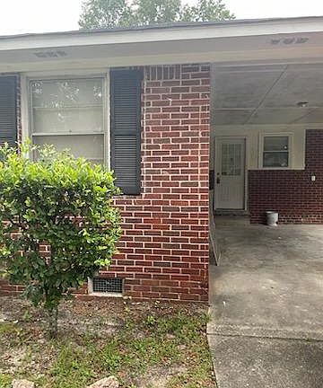 Car Port Front Of Yard