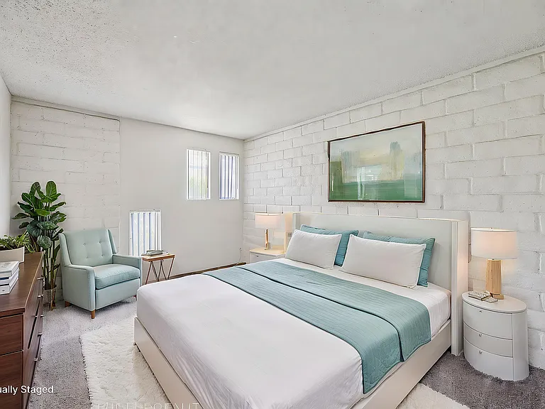 Townhome Villas_Apartments_VirtuallyStaged_3
