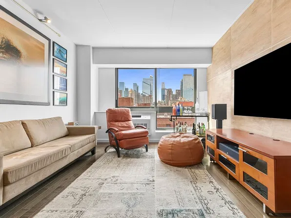 535 W 52nd St APT 9E, New York, NY 10019