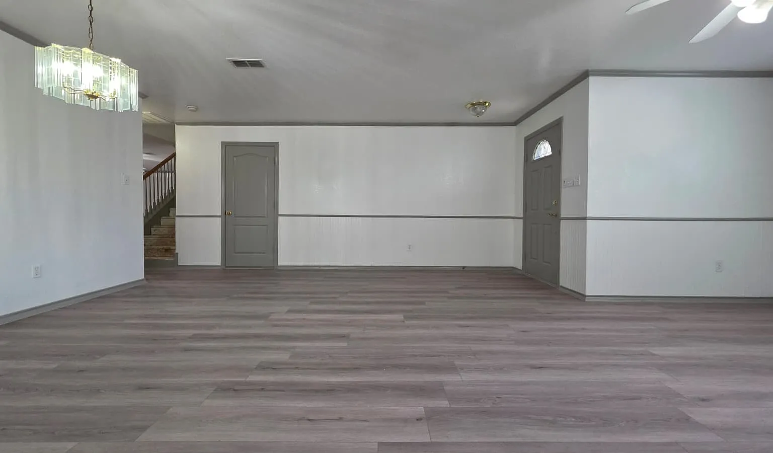 4 bed, 2.5 bath, 2771 sqft, $2,500 — Photo 2