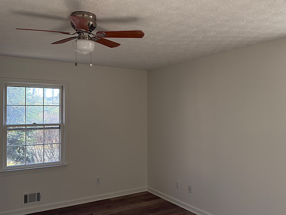 5th image of 2381 Whitebluff Way