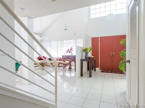 3rd image of 1805 Espanola Dr