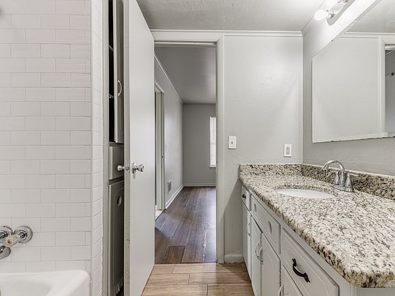3rd image of 2934 NW 32nd St APT A