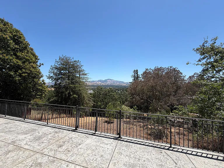 1320 El Curtola Blvd #A — Photo 23