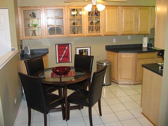 3rd image of 1631 N Windsor Dr APT 309