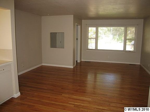 5th image of 3149 Aspen Dr