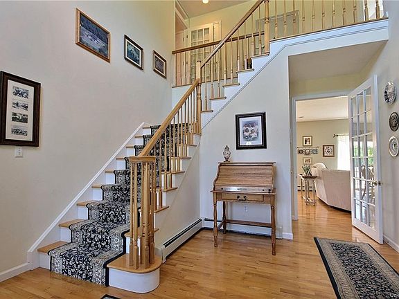 2nd image of 174 Dickerson Ave