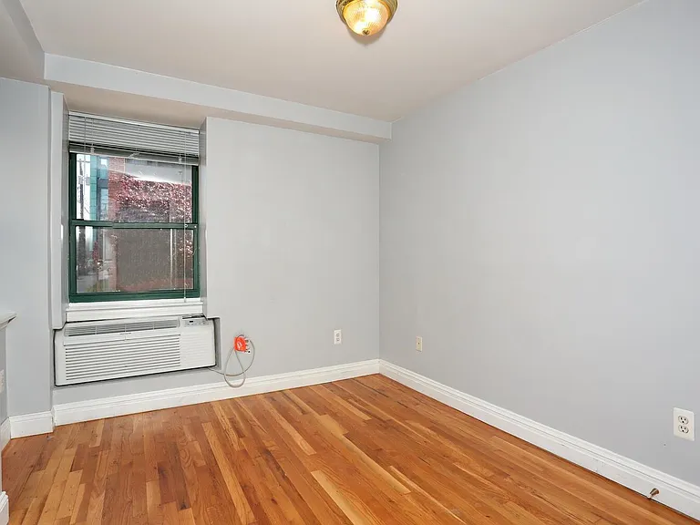 461 4th St #1W — Photo 10