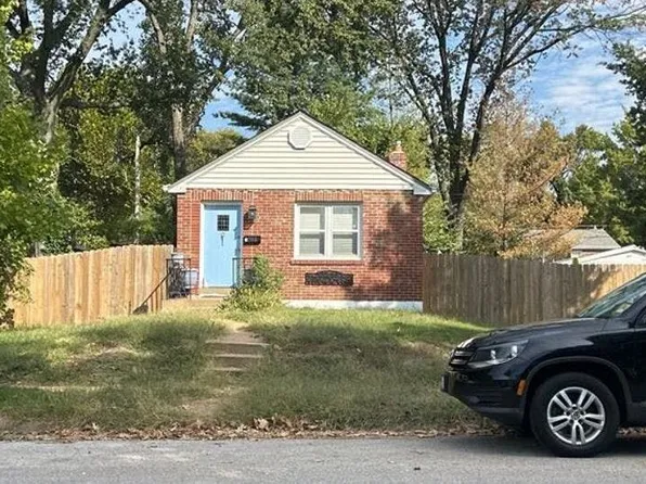 7553 Shaftesbury Ave, Saint Louis, MO 63130