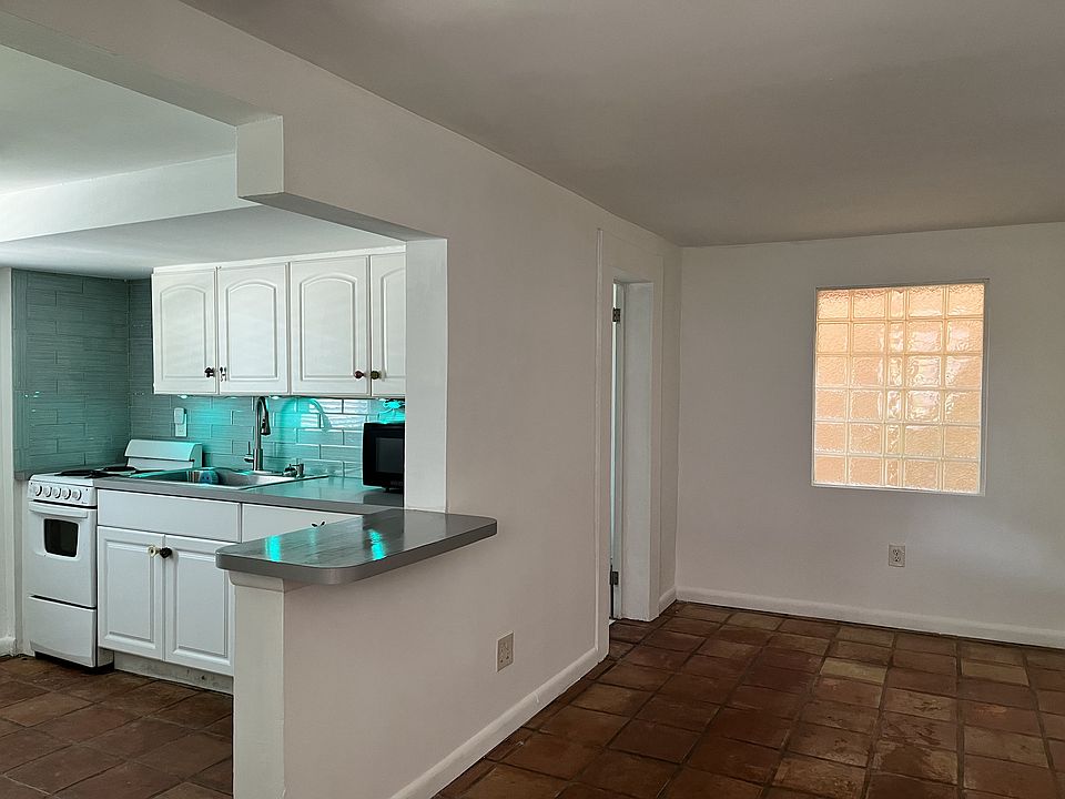 2nd image of 417 SE Coconut Ave APT 5