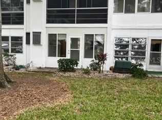 8525 111th St APT 102, Seminole, FL 33772