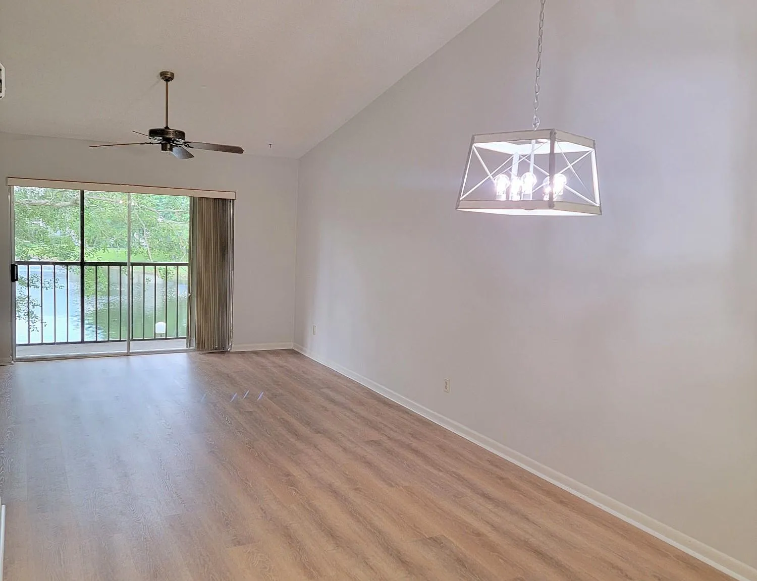 3041 SW Aster Ln — Photo 3