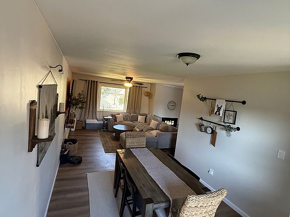 4th image of 4 Edith Ln #1