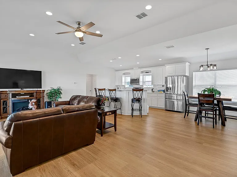747 Waypoint Dr — Photo 13