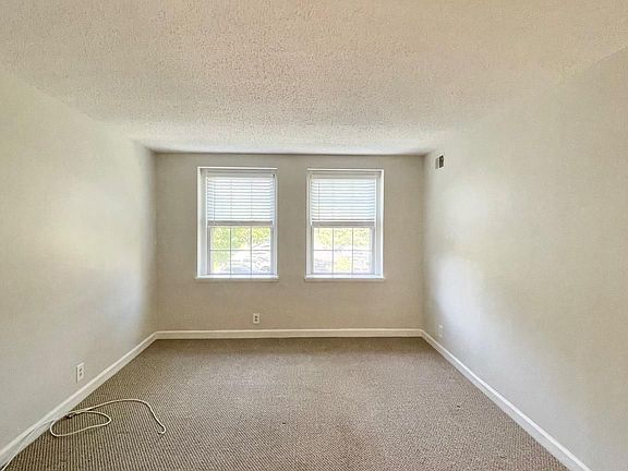 3rd image of 2883 S Abingdon St APT B1