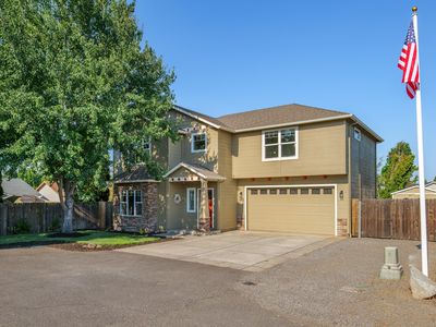 615 John Wayne Dr, Central Pt, OR, 97502