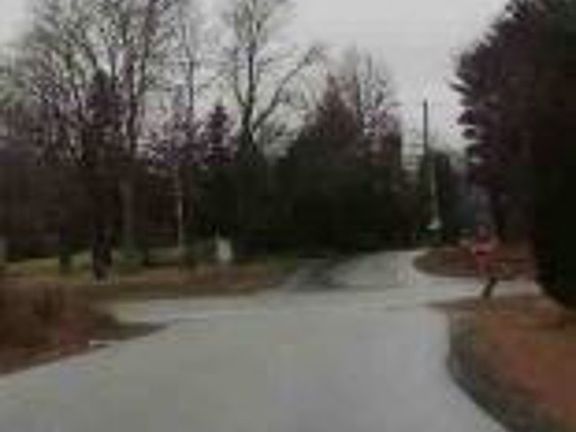 Exterior Neighborhood (street photo)