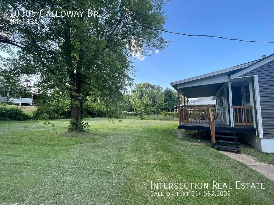 Section 8 Accepted! Beautifully Renovated 3 Bed/1Bath w/Lots of Modern Updates — Photo 4