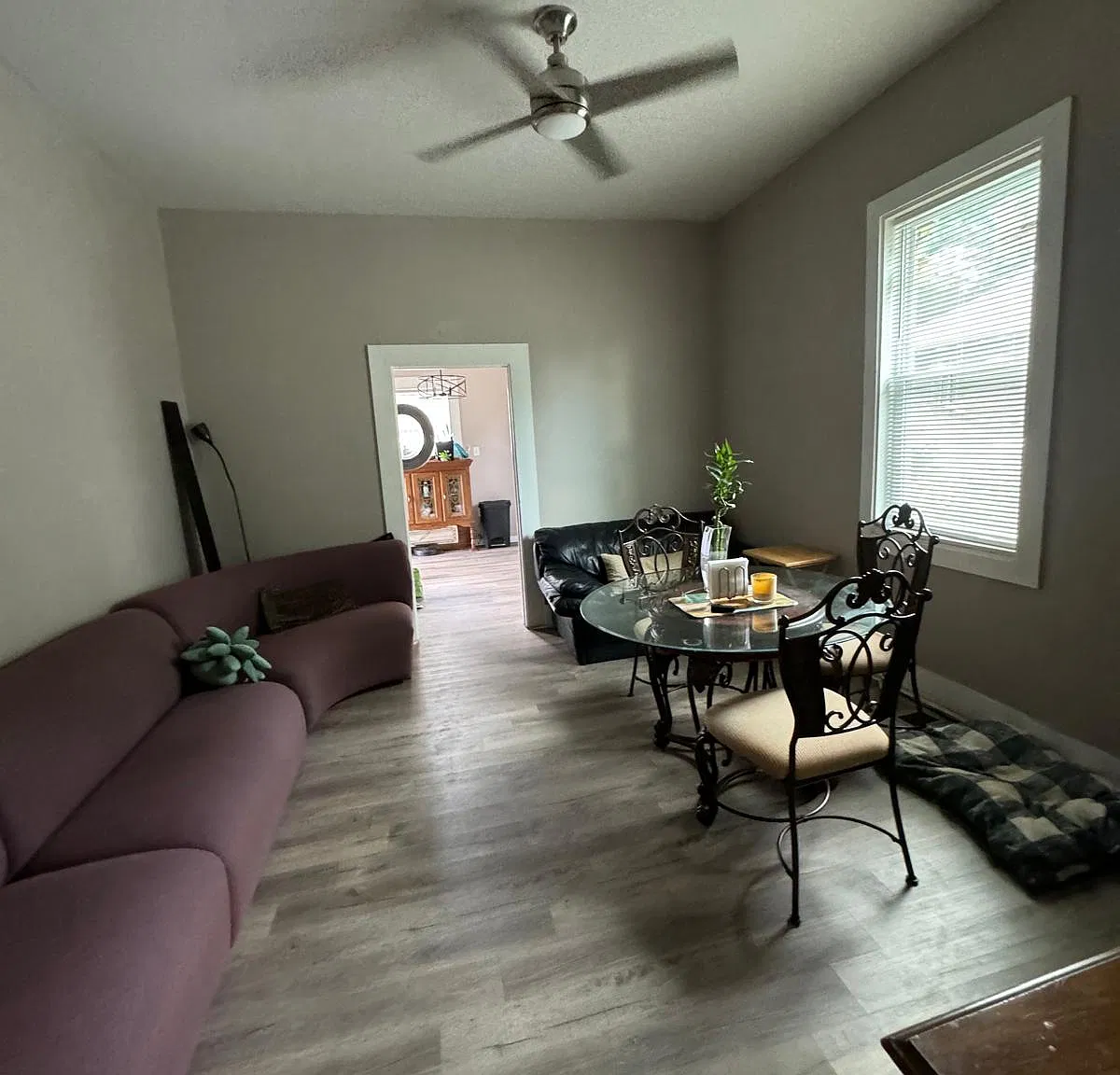 3 bed, 1250 sqft, $1,650 — Photo 1
