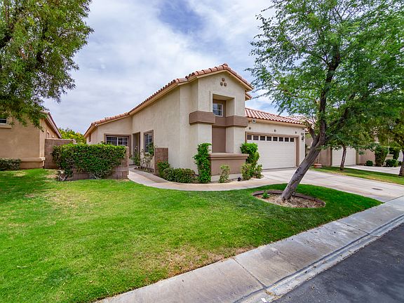3rd image of 45596 Torrey Pines Ct
