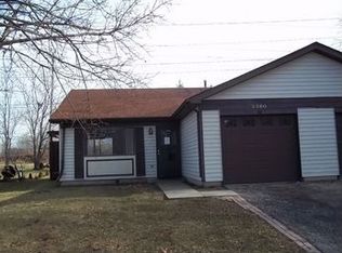 3380 Fox Hill Rd, Aurora, IL 60504