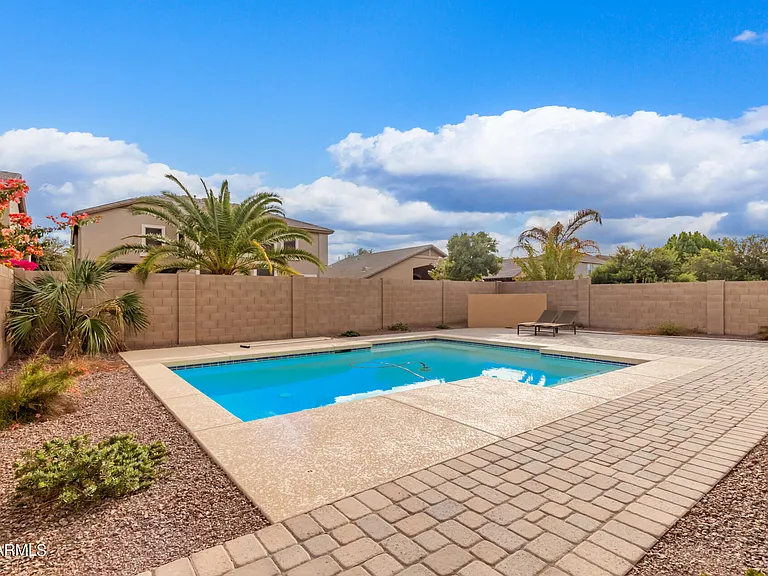 40747 W Robbins Dr — Photo 40