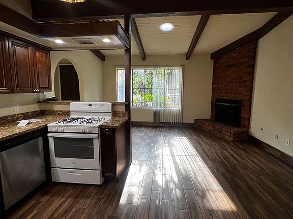 4th image of 522 N Kenwood St APT 1