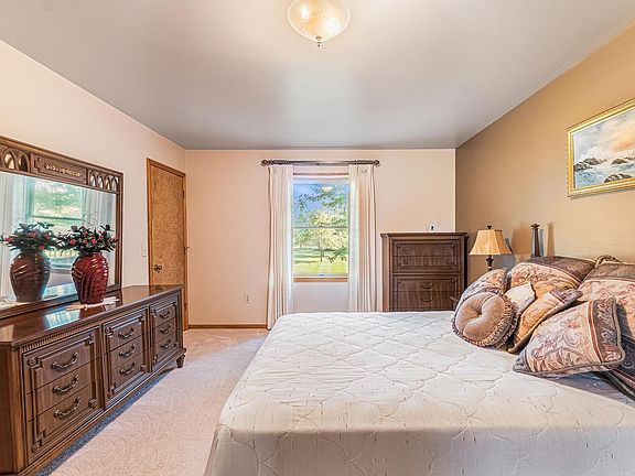 5th image of 4075 Reid Rd